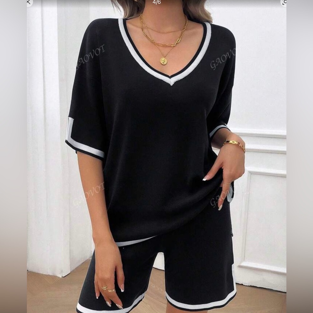 V-Neck Top and Shorts Set black with White Trim